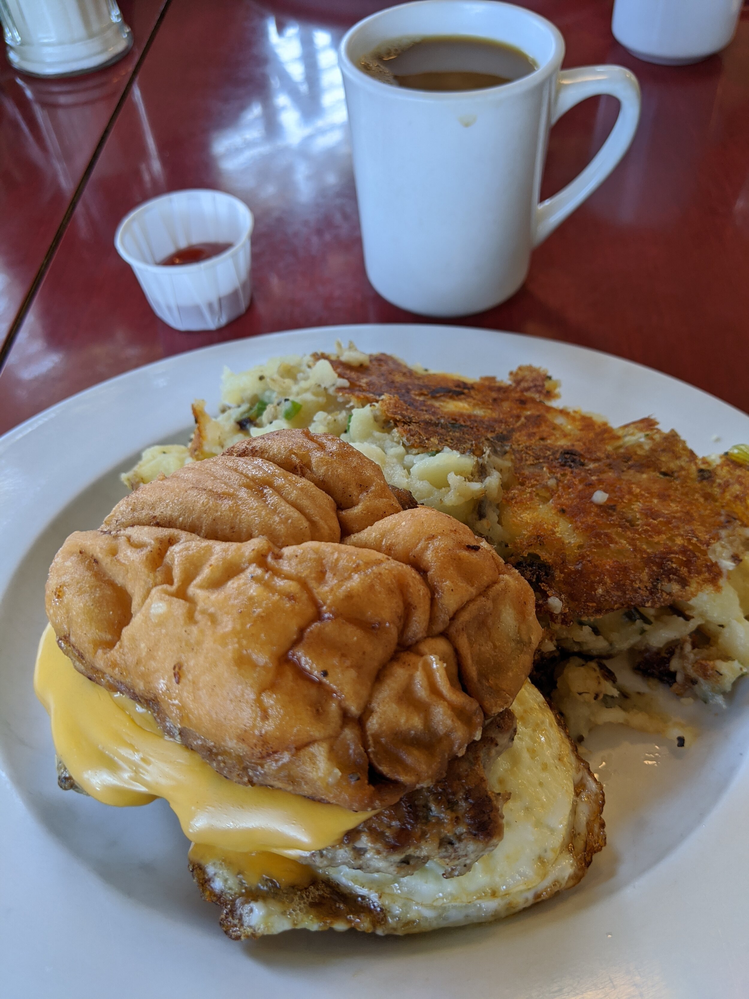 The Apple Fritter Sandwich! Not the prettiest dish but certainly tasty. A perfect sweet and savoury combo. Delicious and oh-so- filling!